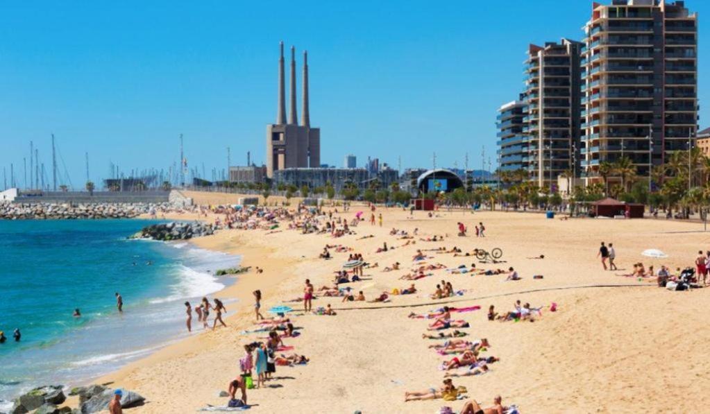 Maifamilybcn-Comodo Y Metro Cercano Badalona Exteriör bild